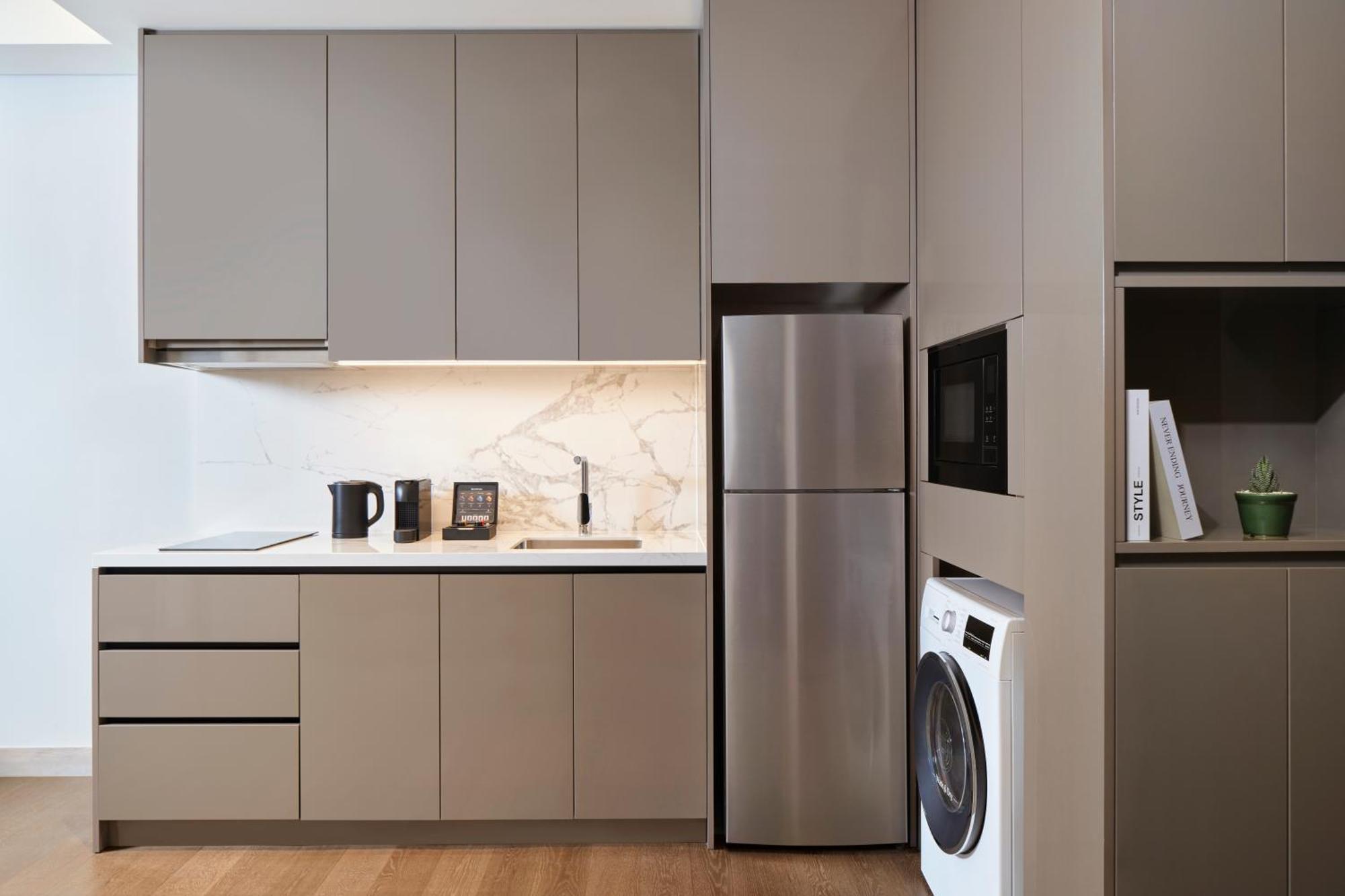 Parkroyal Serviced Suites Jakarta Buitenkant foto